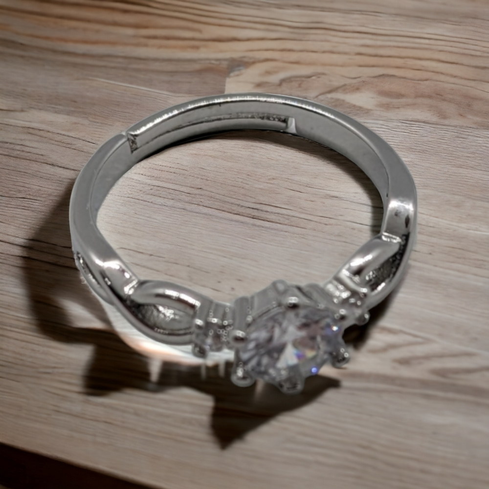 Stainless steel ring with cubic zirconia